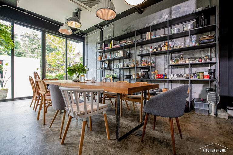 THYME by Skinhead Kitchen ครัวอินดัสเตรียลลอฟต์ของเชฟแบงค์ เจตะสานนท์