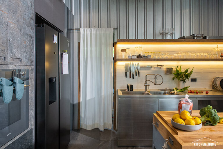 THYME by Skinhead Kitchen ครัวอินดัสเตรียลลอฟต์ของเชฟแบงค์ เจตะสานนท์